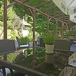 Otel Opera 3*