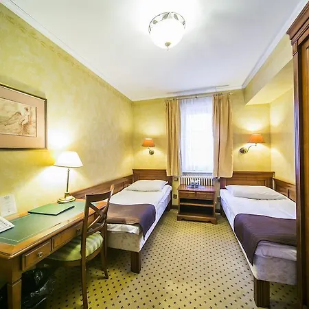 Opera Hotel 3*
